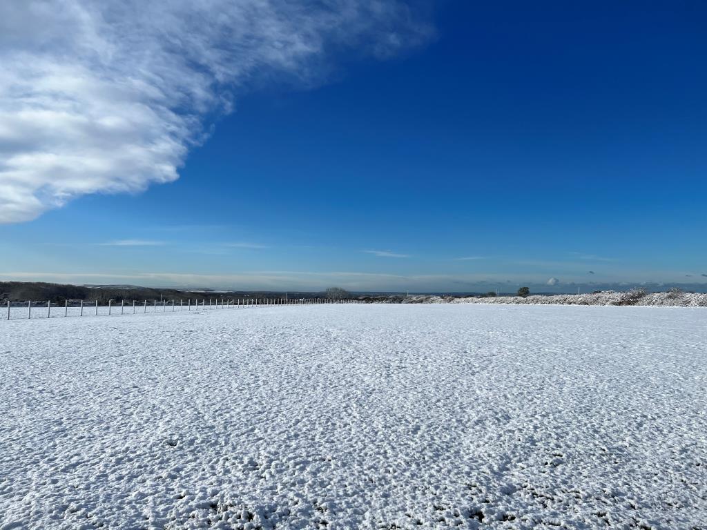 Lot: 120 - LAND WITH PLANNING -